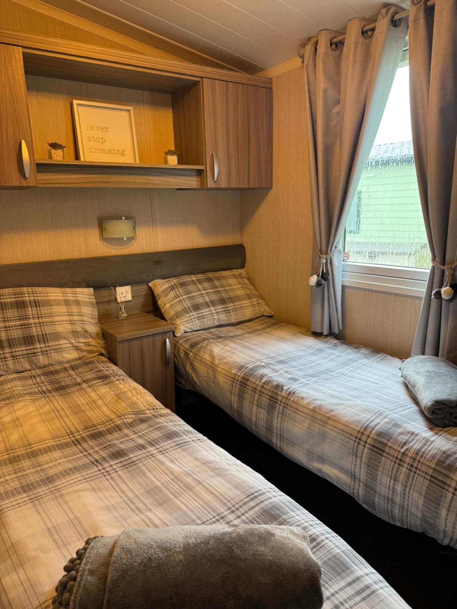Silver Birch Retreat - Percy Woods Country Retreat With 18 Hole Free Golf Alnwick Exterior foto